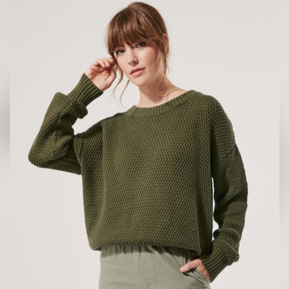 Women's Honeycomb Knit Crew Sweater in Army Green, size M